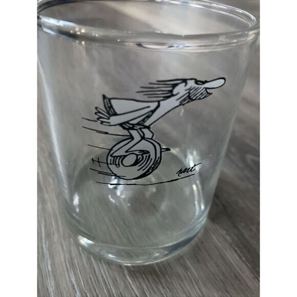 Vintage BC Caveman on Wheel drinking glass By John Hart Marathon promotional - Picture 2 of 8